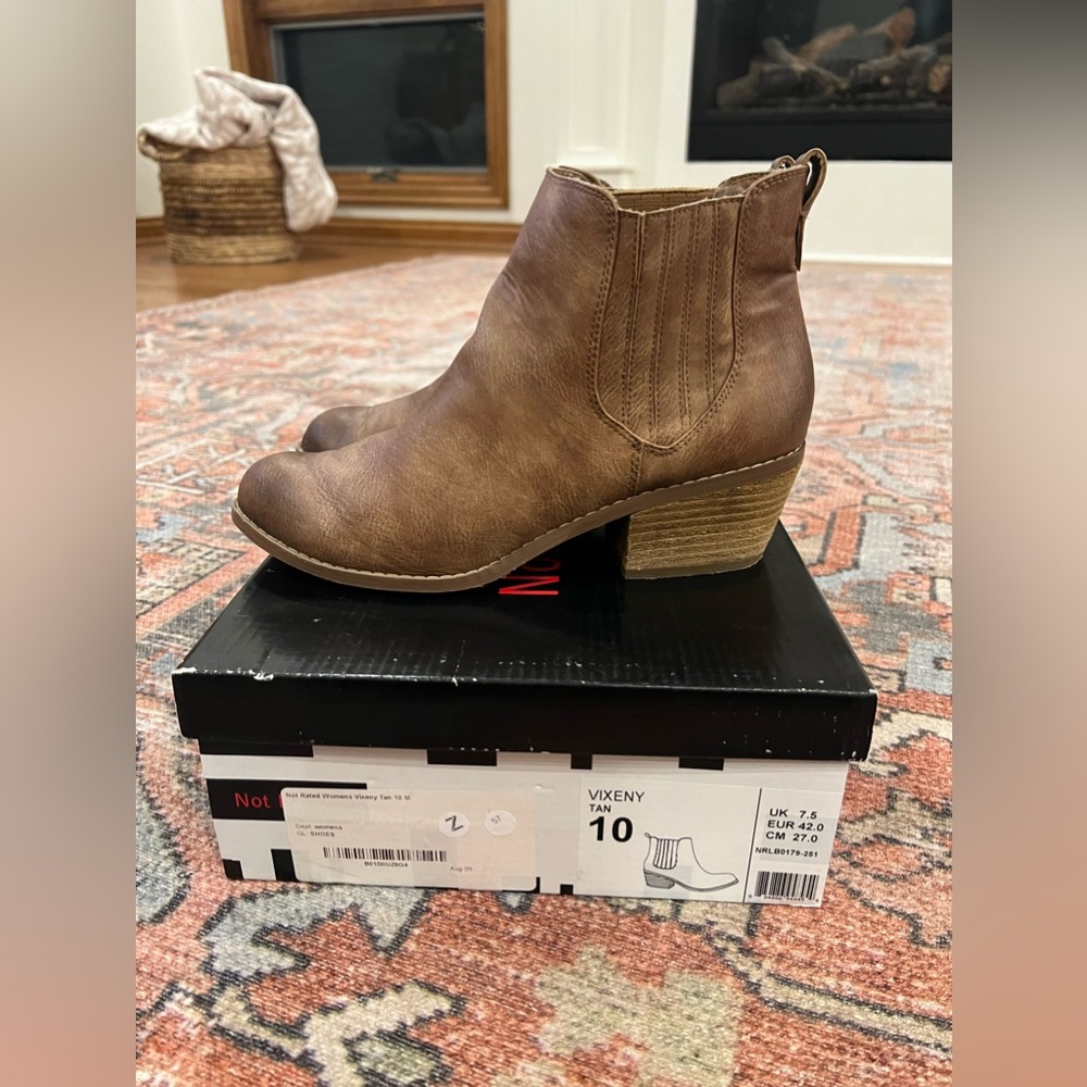 Womens Not Rated tan/brown booties